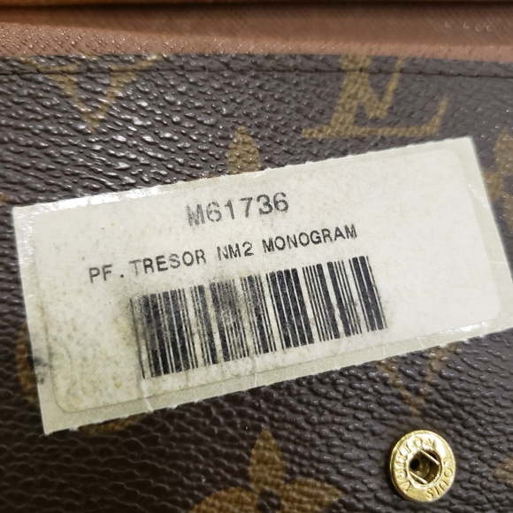 Authentic LV Tresor wallet - Picture 10 of 14